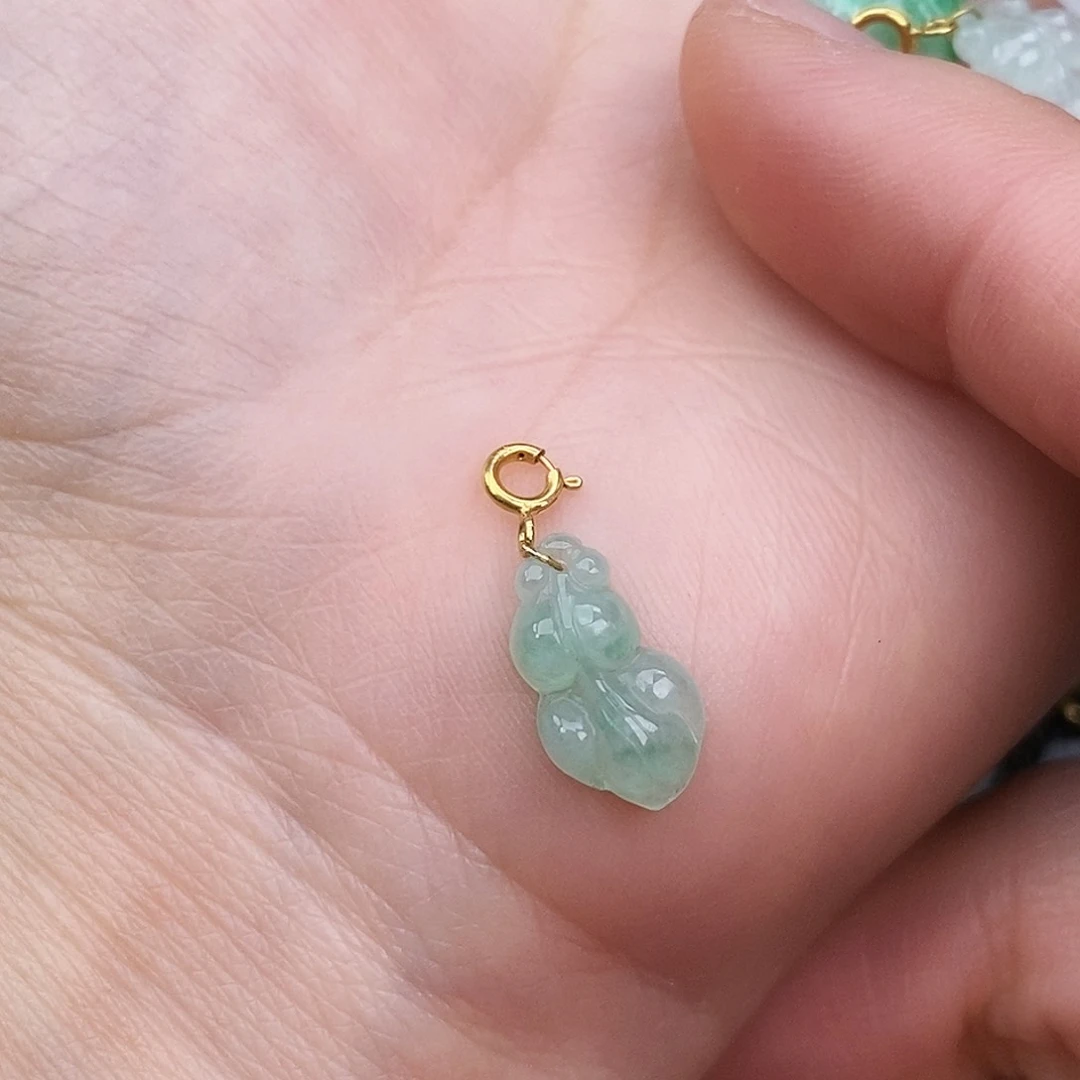 翡翠颈饰18K金镶嵌金鱼