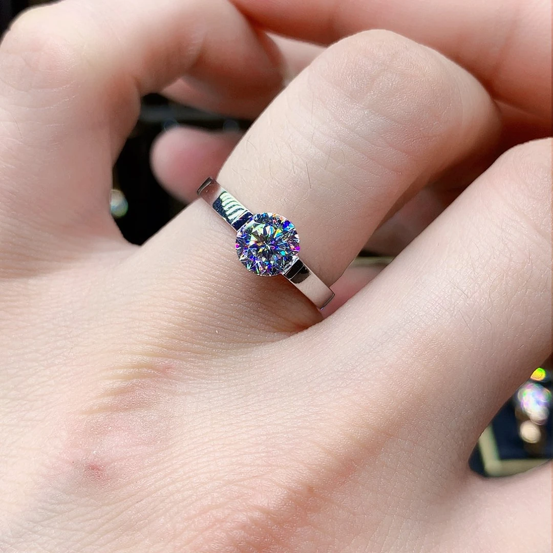 18K金镶嵌合成碳硅石（莫桑石）戒指/指环艾**随