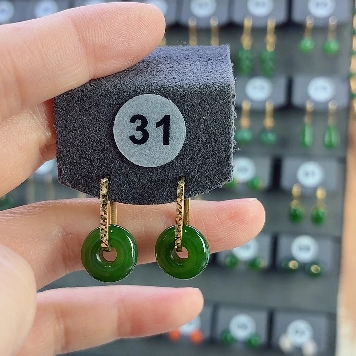 和田玉18K金镶嵌耳饰