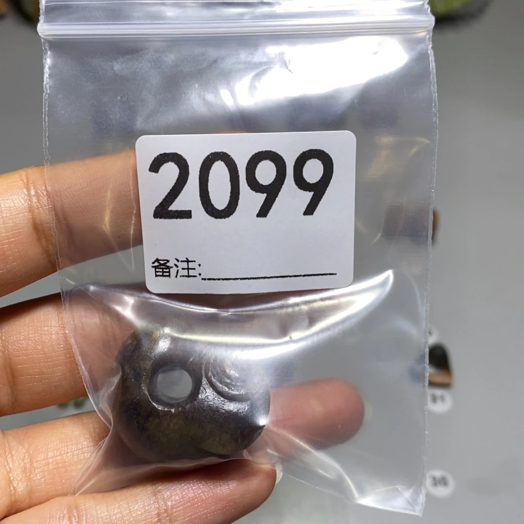 颈饰未镶嵌透闪石质玉?****?