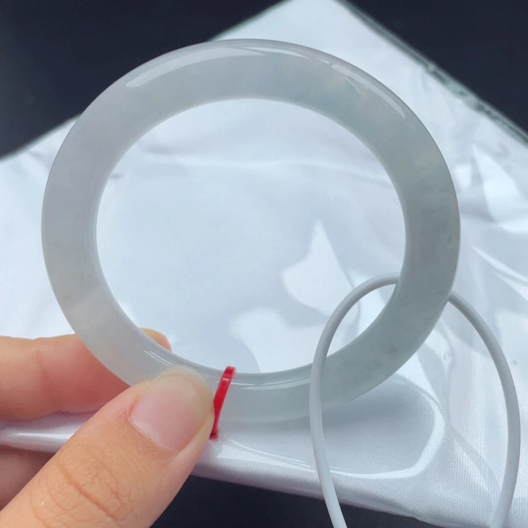 翡翠手镯（圆镯）未镶嵌