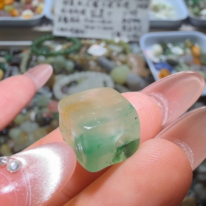 和田玉未镶嵌珠宝半成品