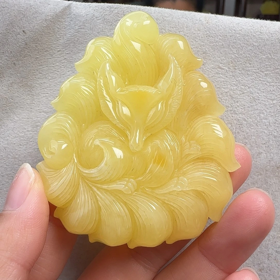 蜜蜡未镶嵌珠宝奇石