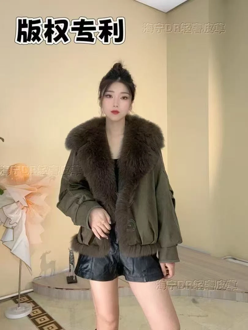 （吕大小姐）“城市步调“时尚百搭拼接狐狸毛鹅绒皮草