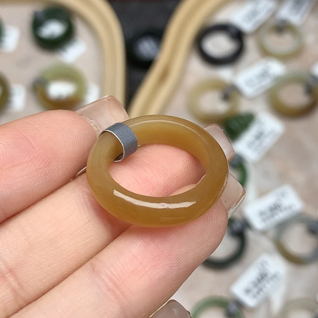 和田玉戒指未镶嵌