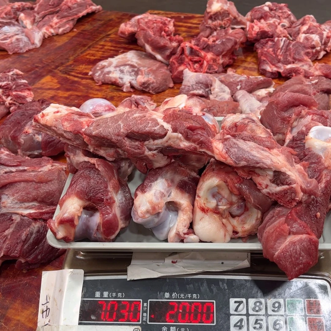 中国大陆60包装黑猪