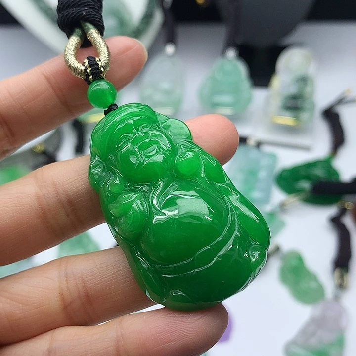 翡翠未镶嵌吊坠(赠链)