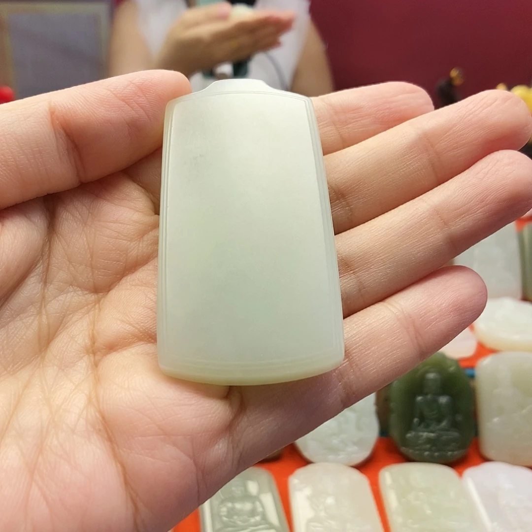和田玉未镶嵌颈饰时**型