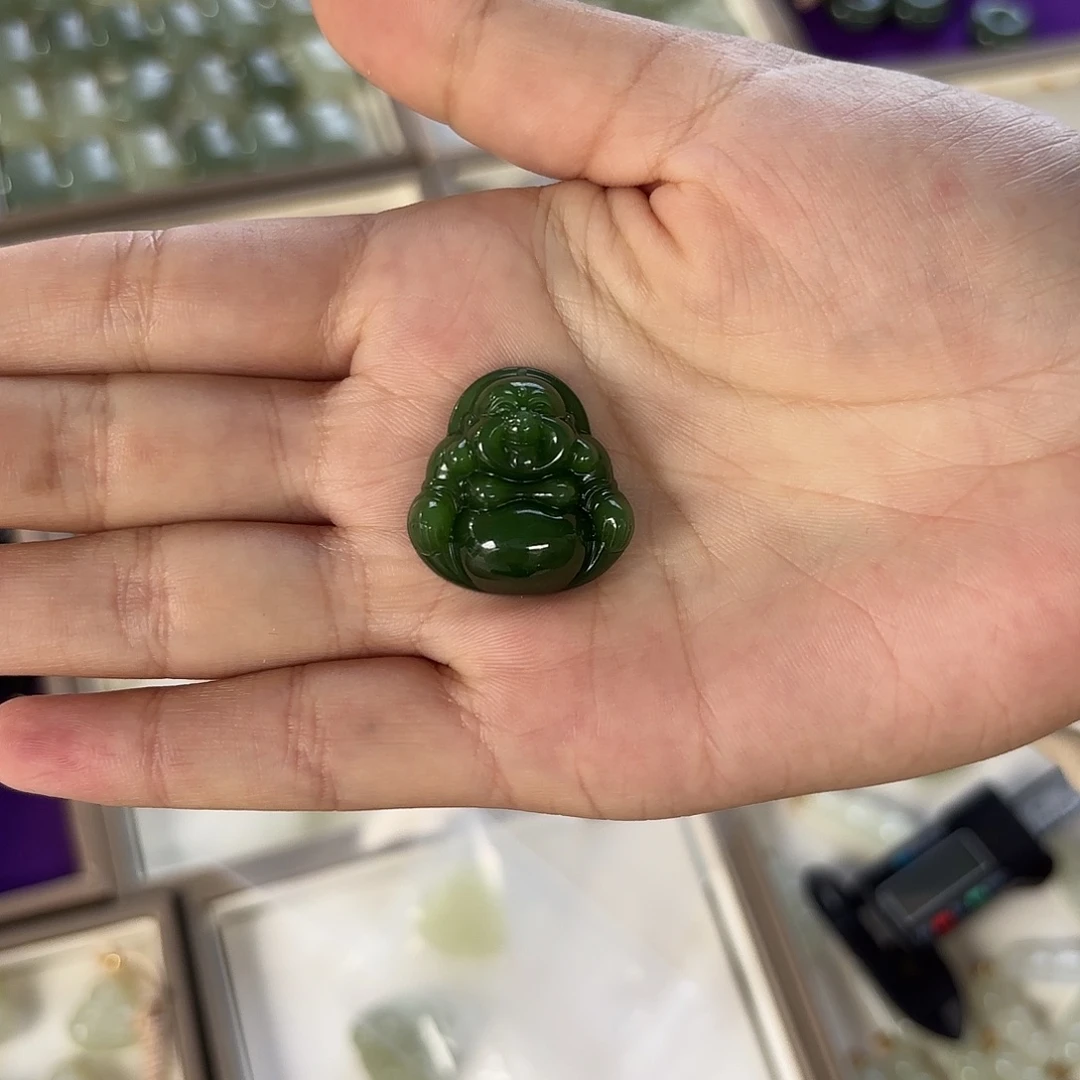 郝***饭颈饰未镶嵌和田玉