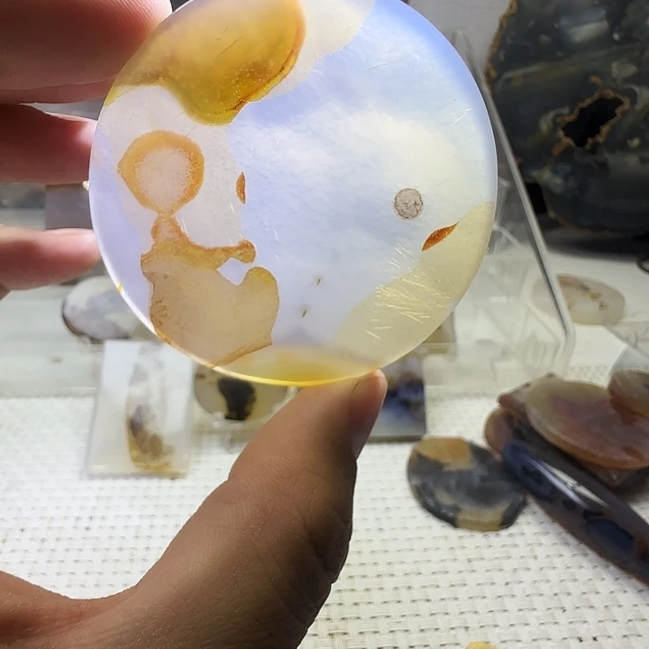 玛瑙/玉髓未镶嵌珠宝奇石