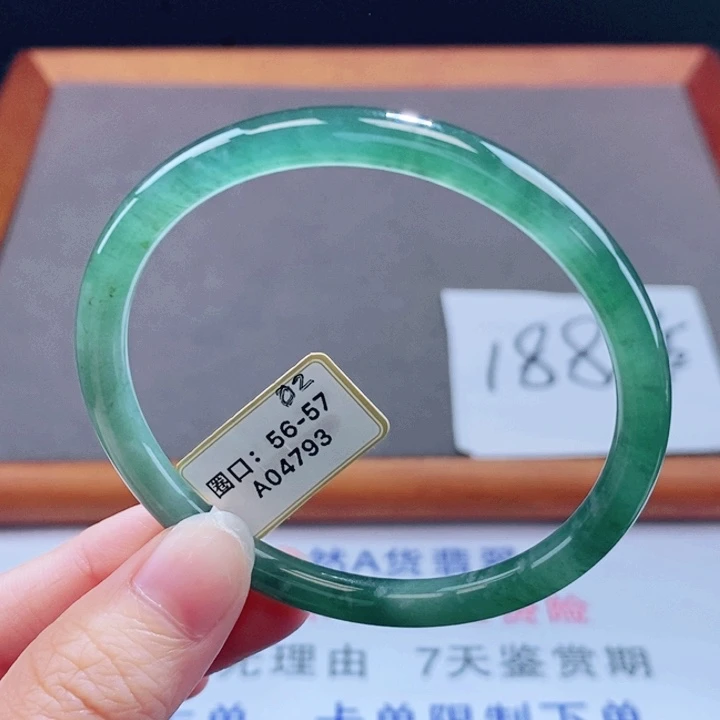 翡翠未镶嵌手镯翡翠手镯7