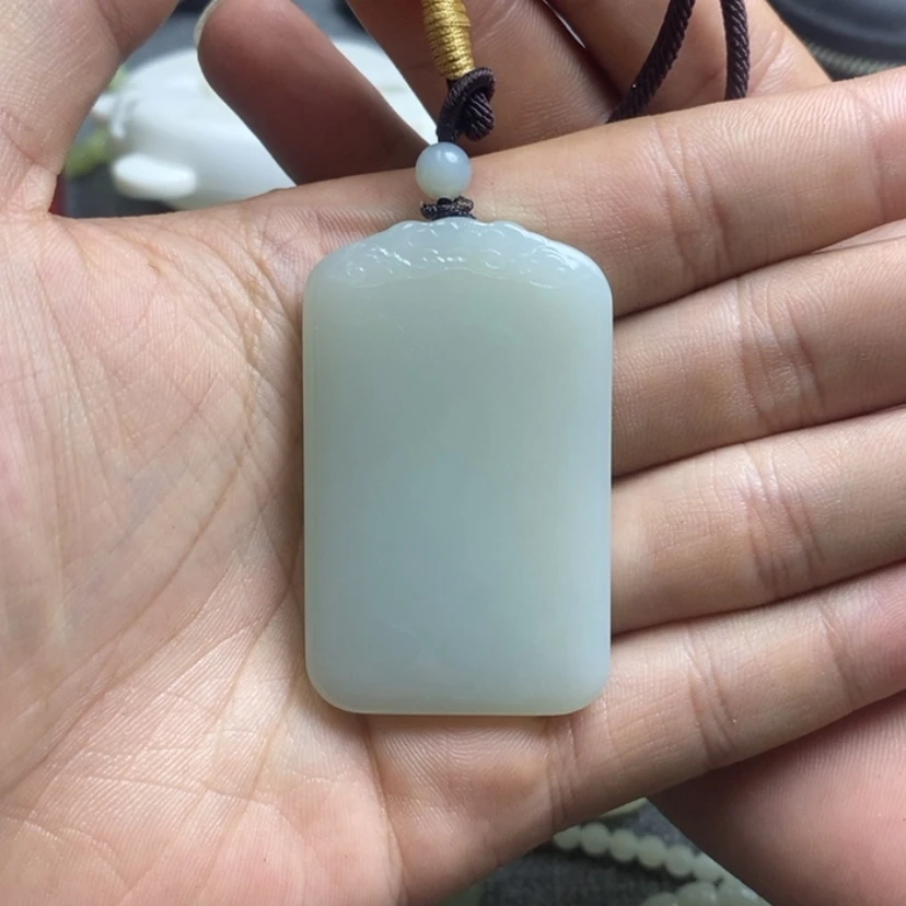 【闪购商品】和田玉未镶嵌颈饰牌子