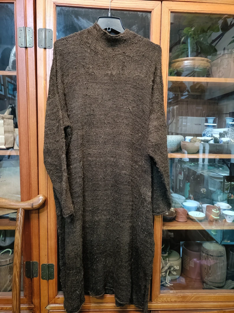 手工编织植物染色柞蚕丝套头衫（衣长110厘米胸围140厘米）