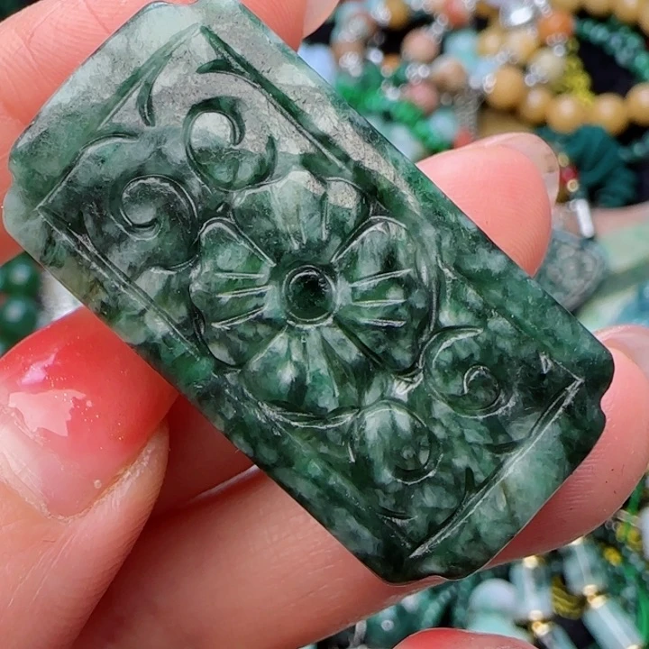 翡翠颈饰未镶嵌天然A货81