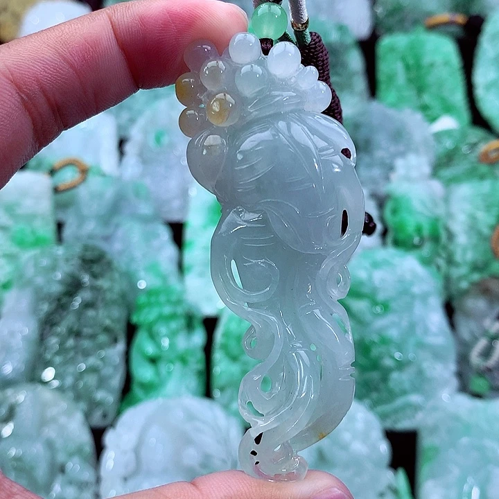 吊坠(不含链)未镶嵌翡翠