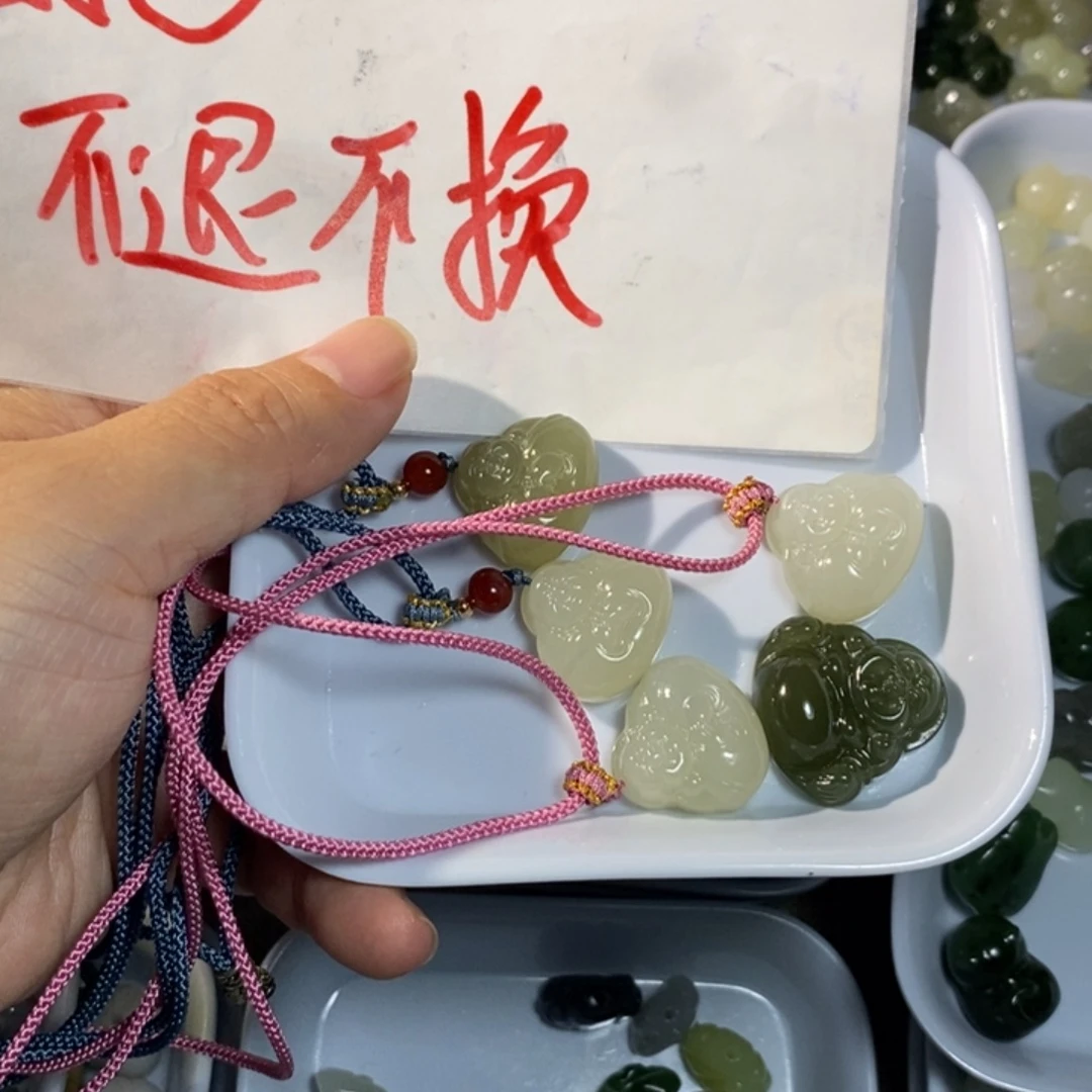 和田玉未镶嵌手链微瑕发二