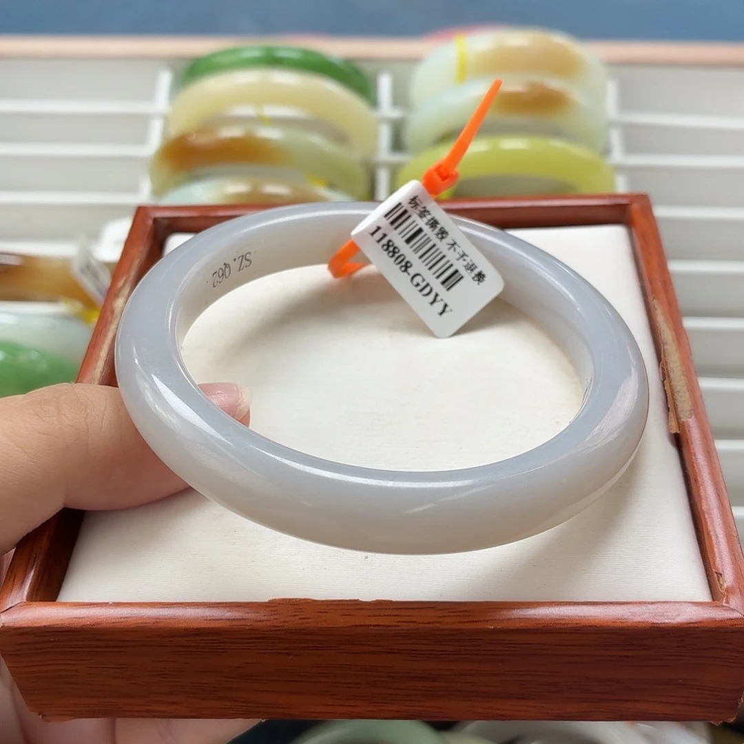 和田玉手镯未镶嵌105 61/62