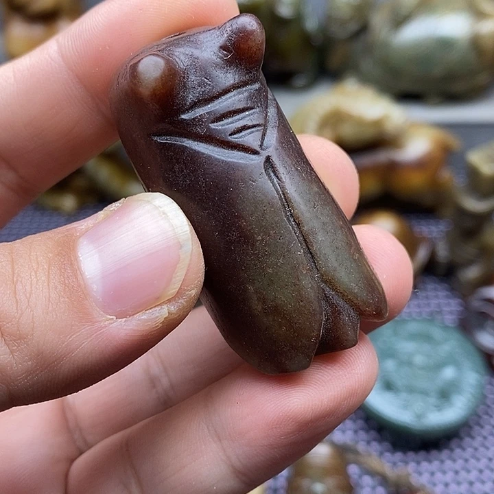 未镶嵌蛇纹石玉颈饰