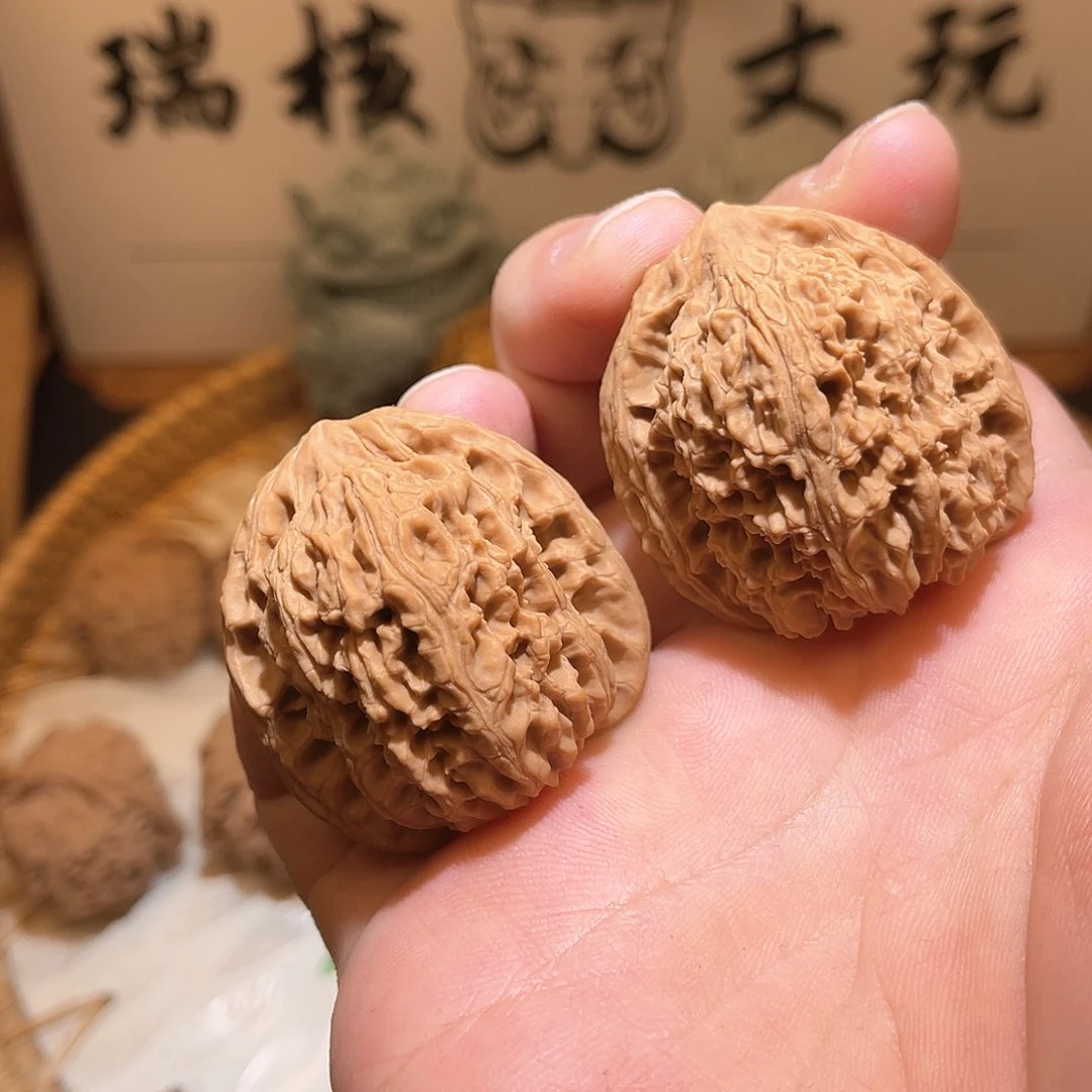 桃核吊坠南疆石狮子头