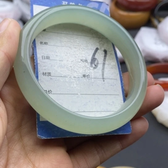 石英质玉未镶嵌手镯