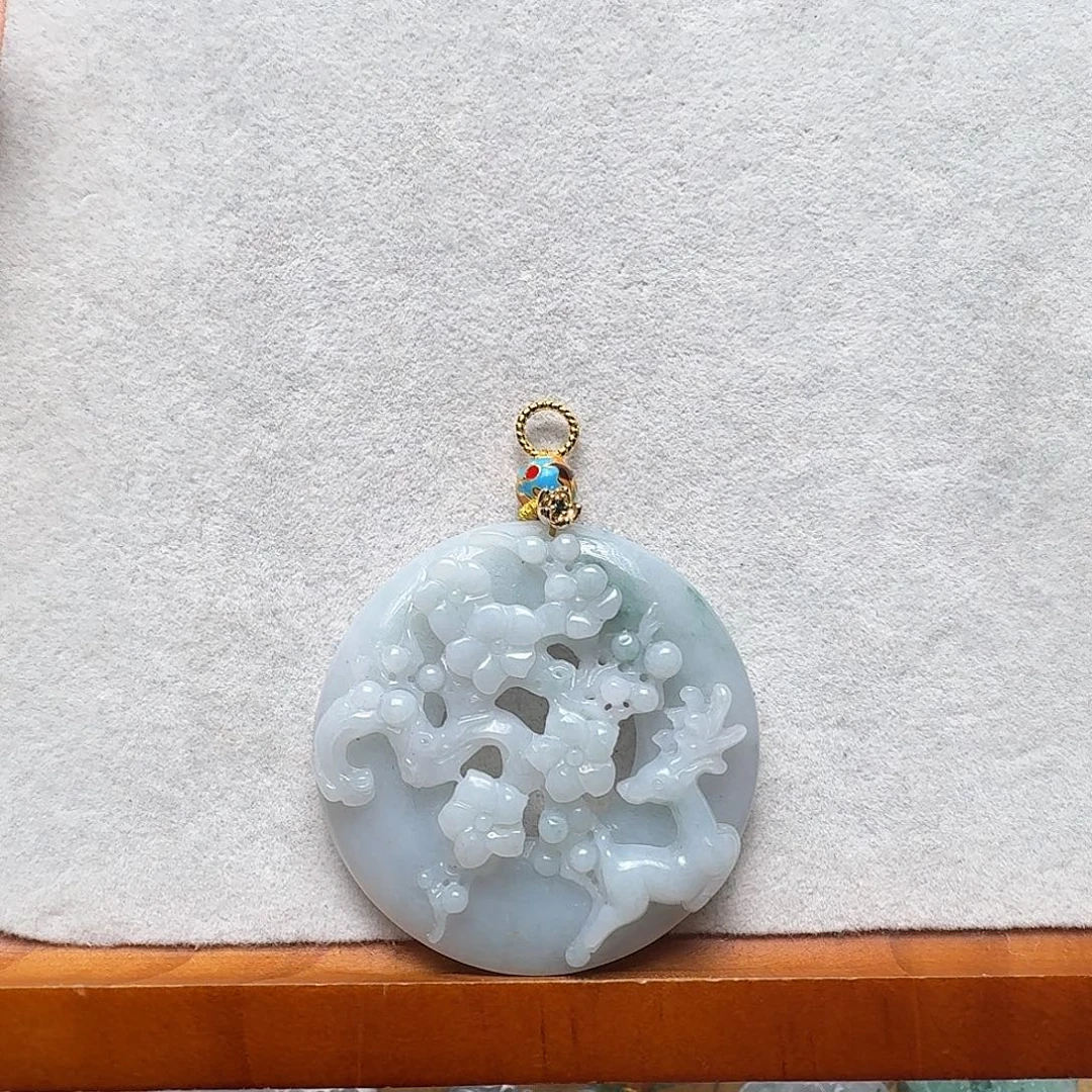 翡翠未镶嵌吊坠(赠链)