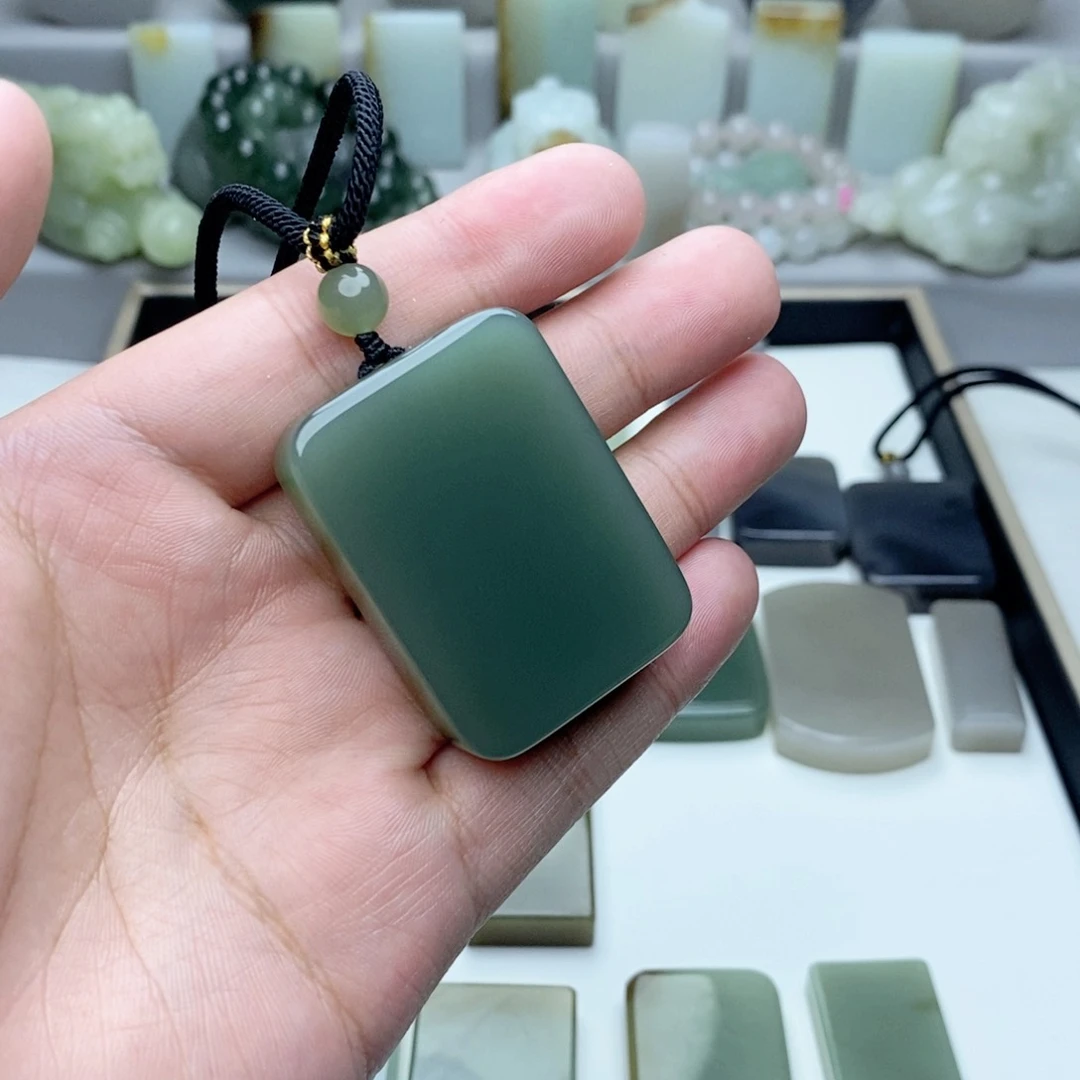 和田玉颈饰未镶嵌喜*神