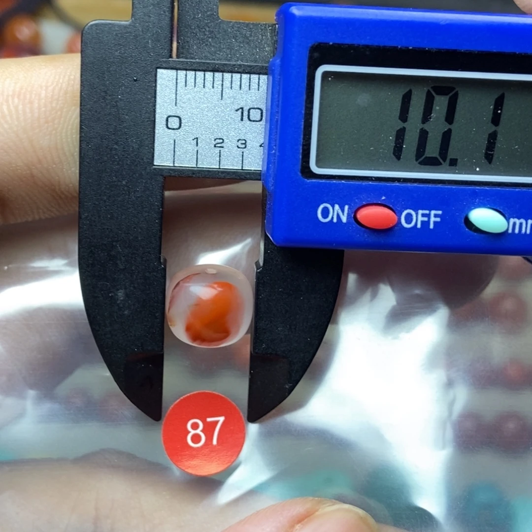 南红玛瑙未镶嵌南红玛瑙有瑕疵