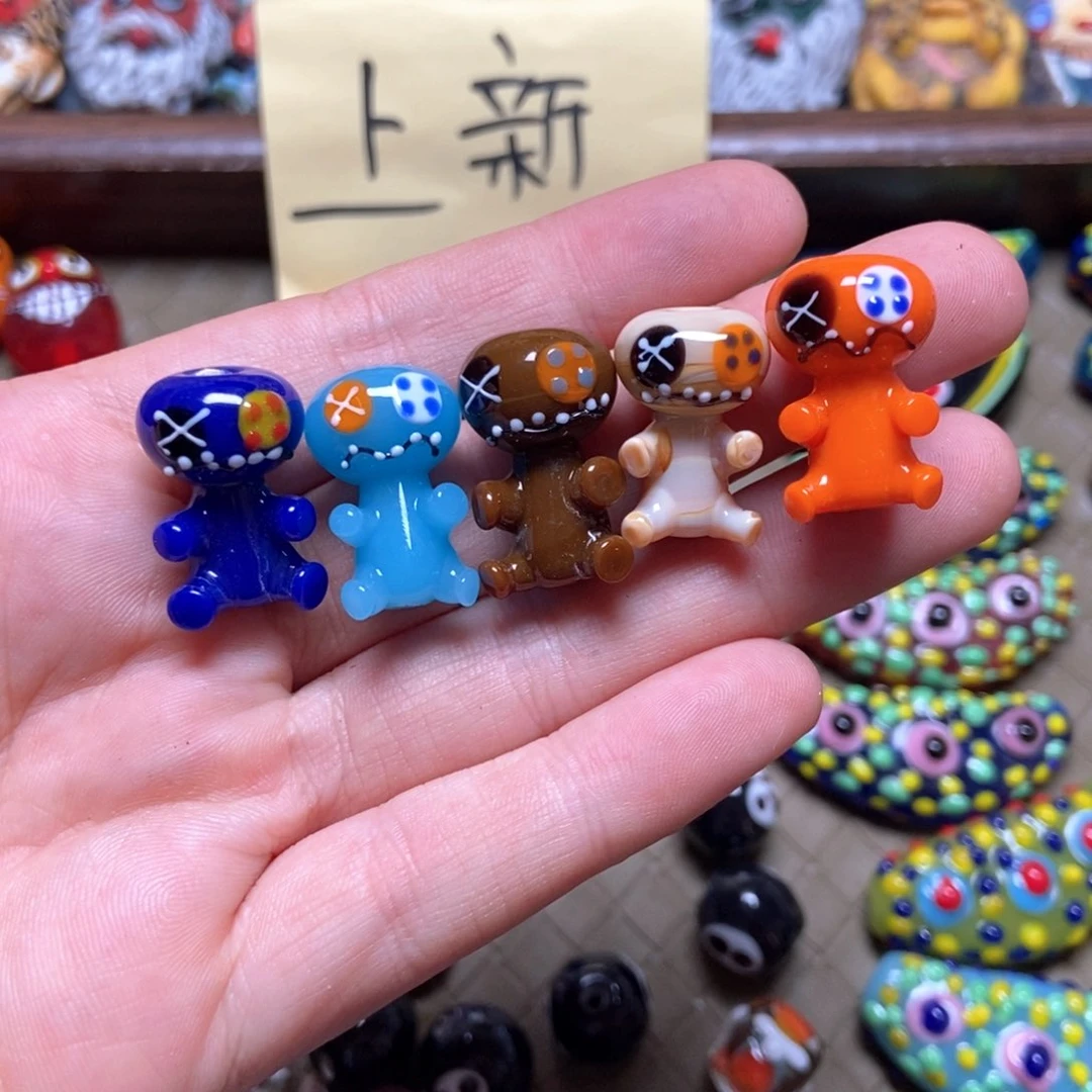 玻璃颈饰外星人一个可挑选