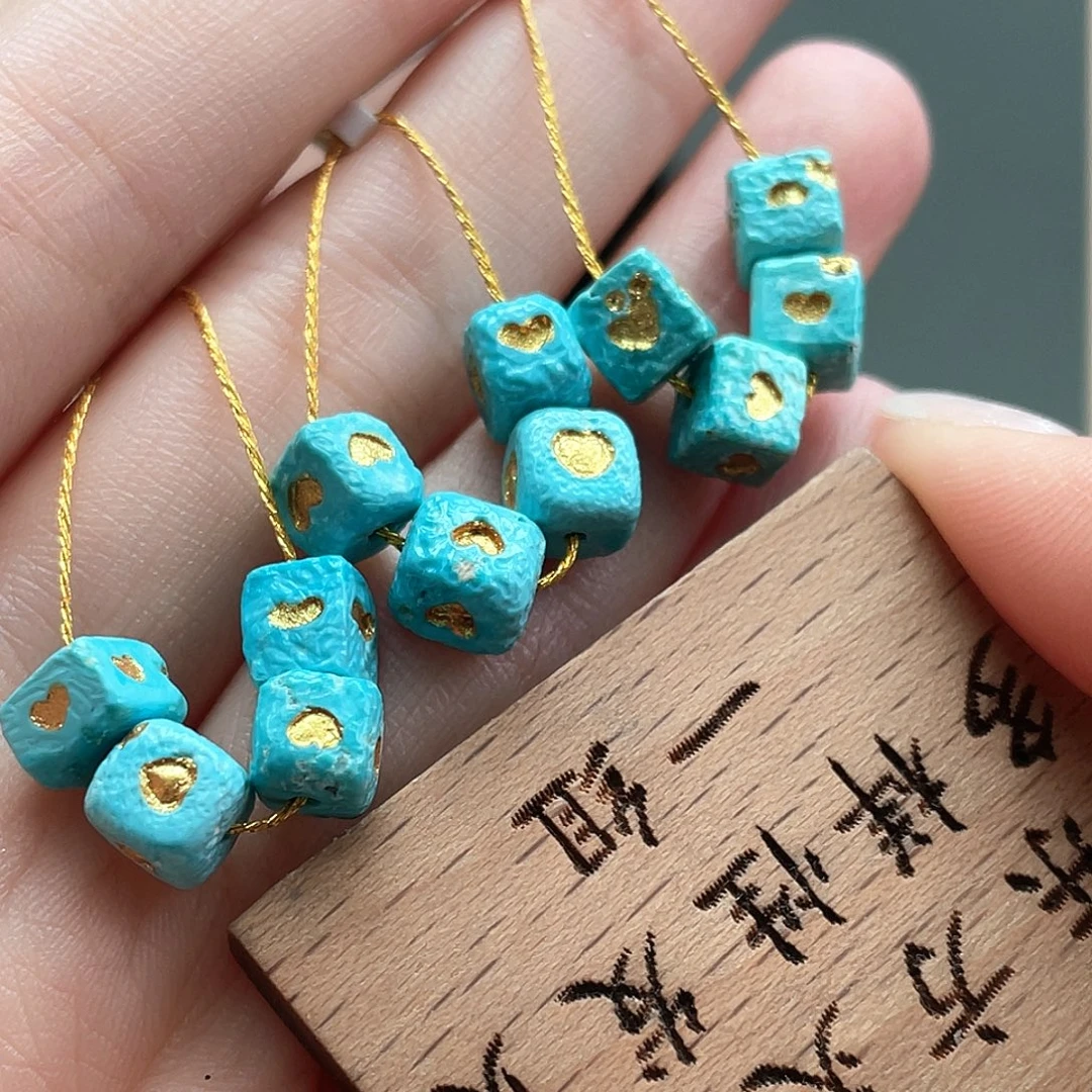 未镶嵌绿松石颈饰