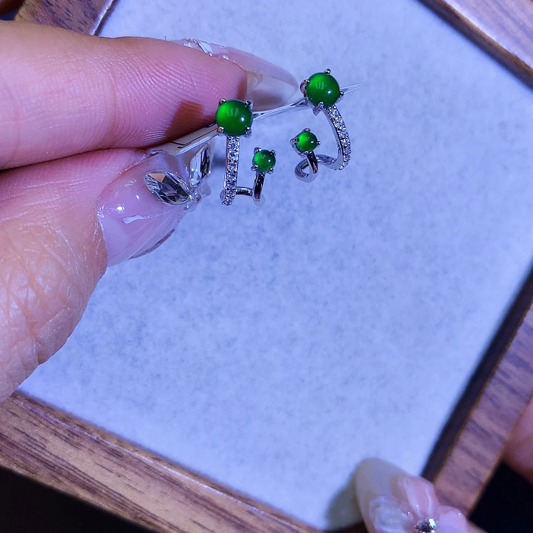 翡翠耳饰银S925镶嵌天然翡翠设计款耳钉