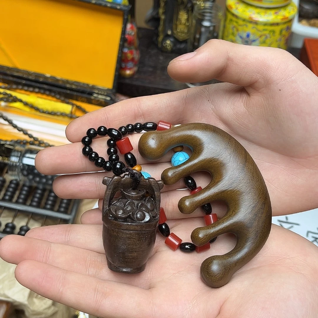 大叶紫檀（黑酸枝木类）