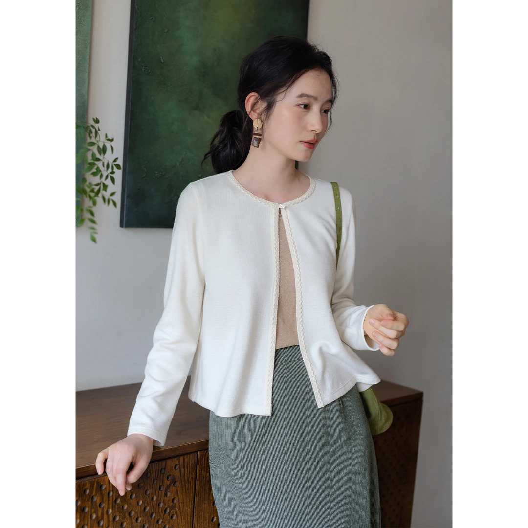 红念白色针织衫开衫女短款高级感秋季2025年新款女装气质外套上衣