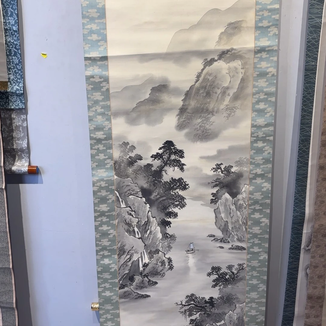 书法笨**。卷轴绢本绫裱39