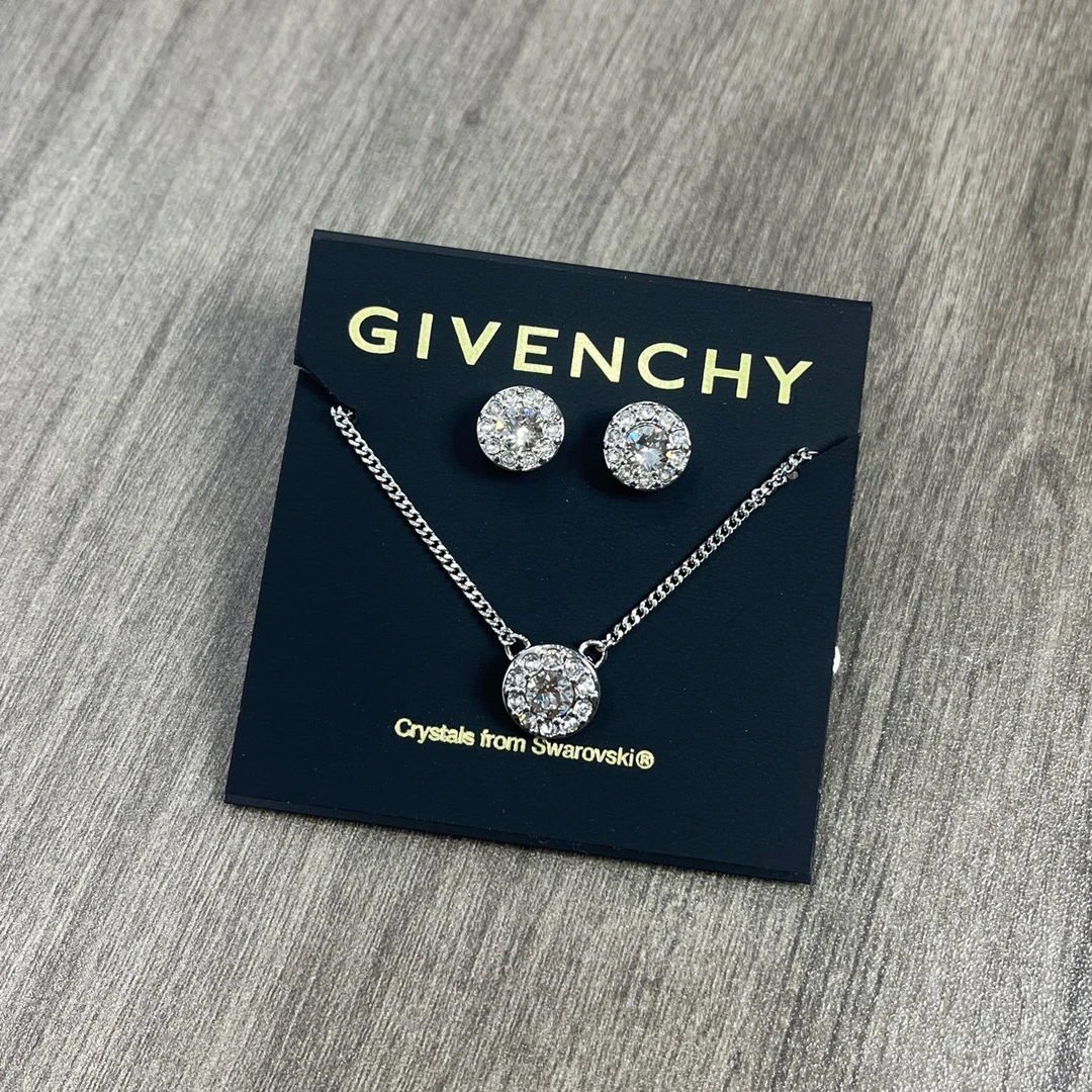 (pm)GIVENCHY纪梵希项链耳钉套装镶钻锁骨链 全新