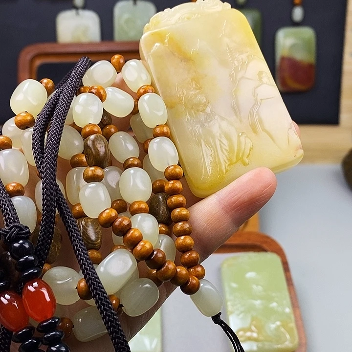 德***义新疆昆仑山料 守 护 牌