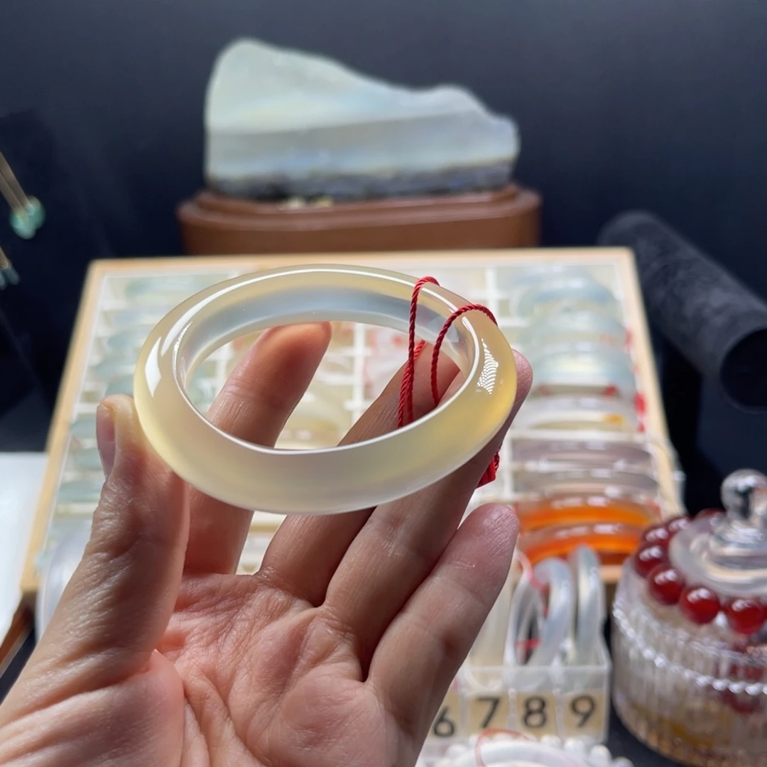 玛瑙/玉髓未镶嵌手镯