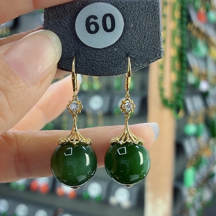 和田玉18K金镶嵌耳饰