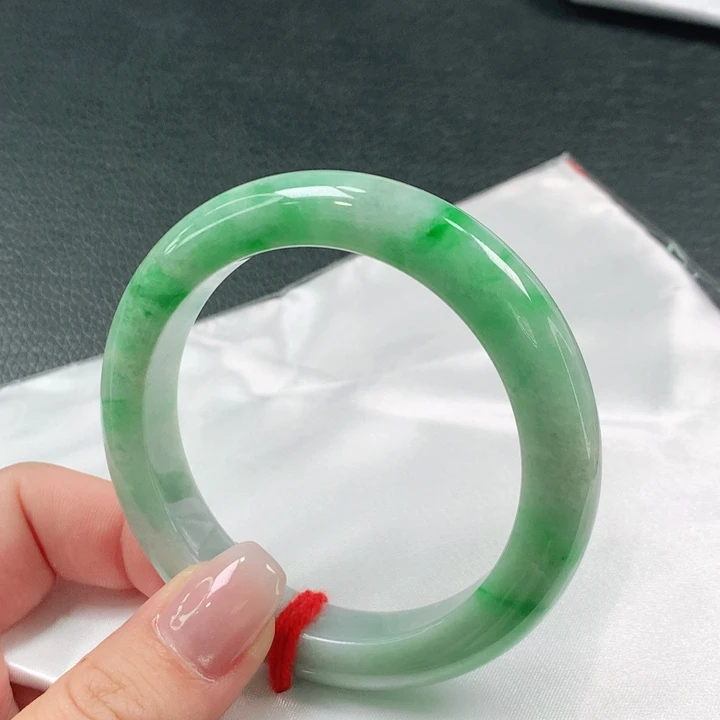 翡翠手镯未镶嵌天然翡翠手镯01