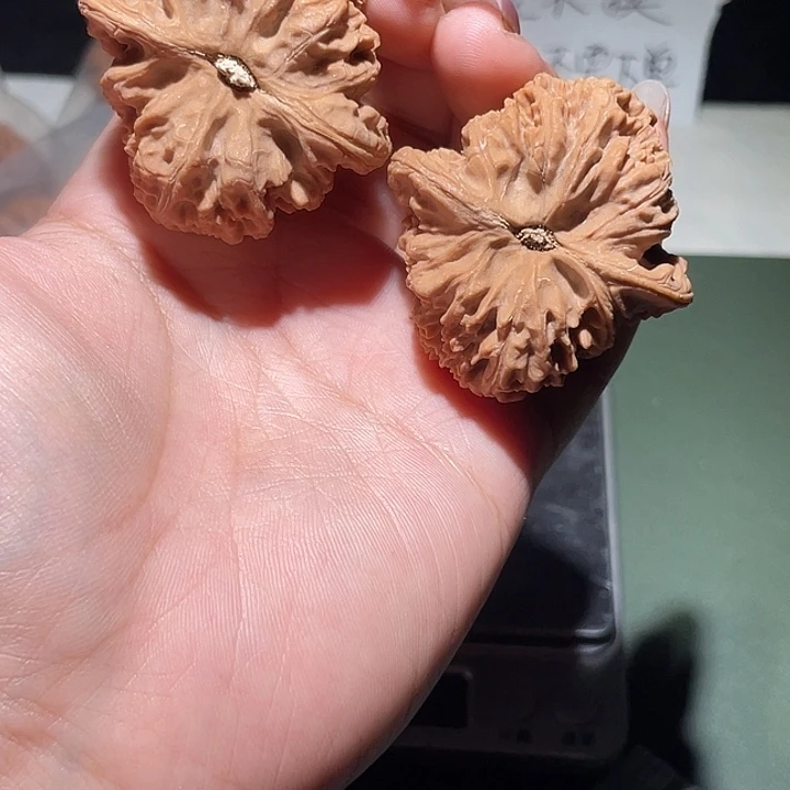 文玩核桃吊坠南疆石1