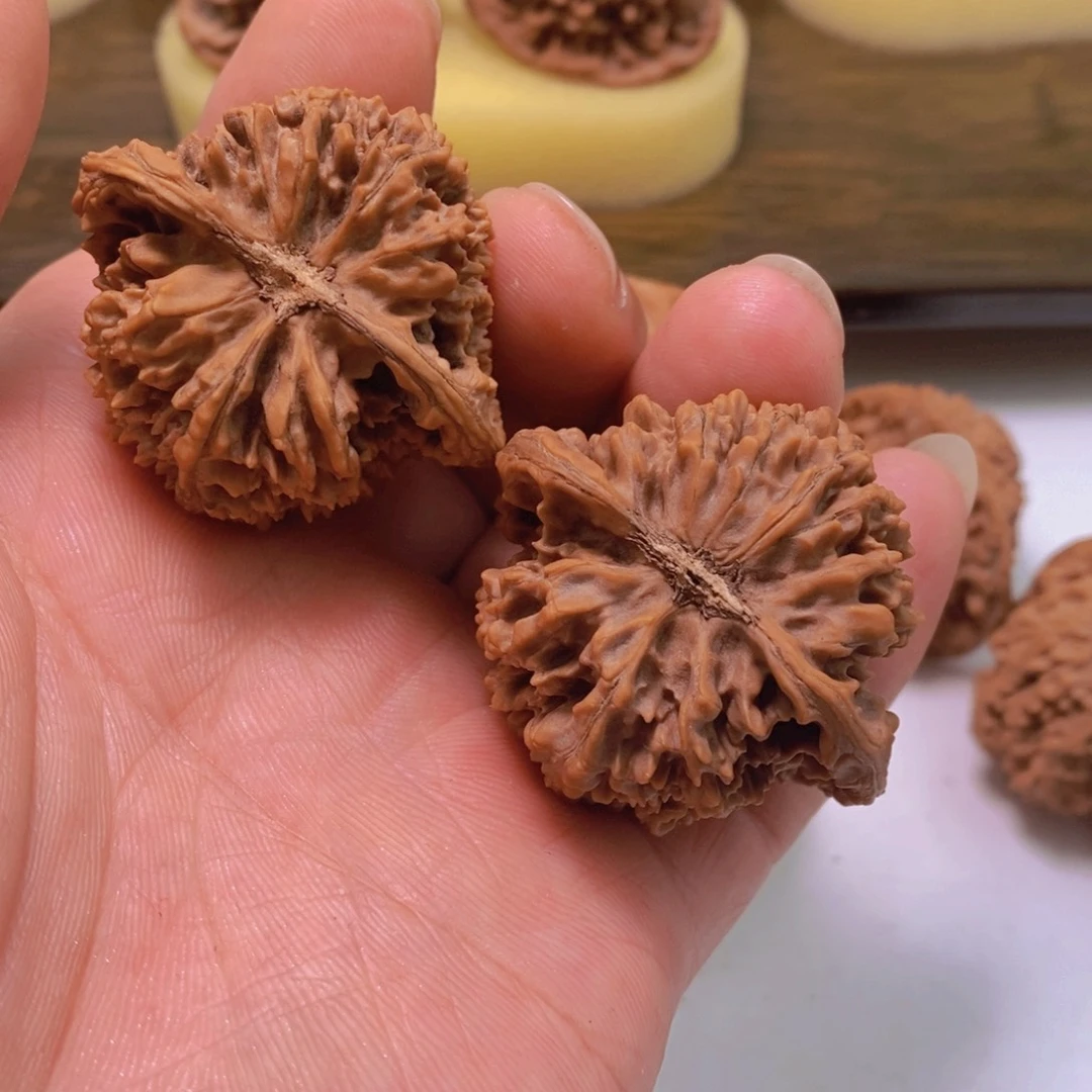 文玩核桃把件宁**远文玩核桃老星星