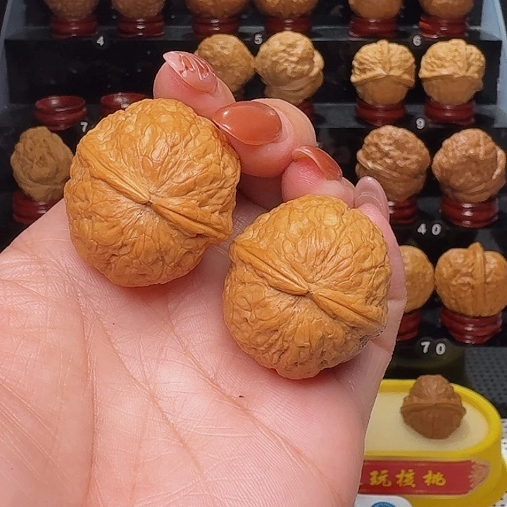 把件文玩核桃蛇皮球33尺…………09号