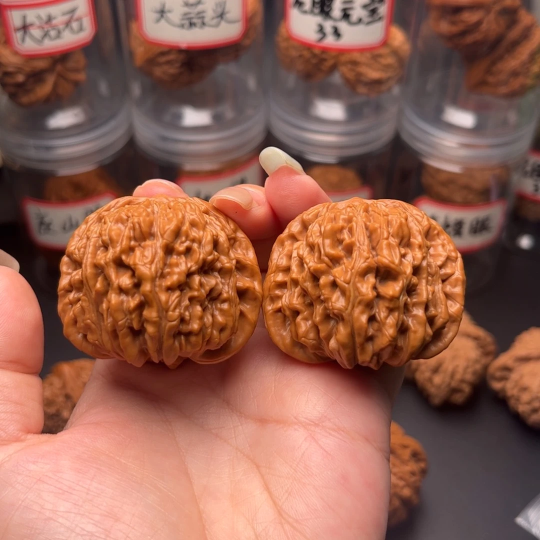 文玩核桃把件44山地楼