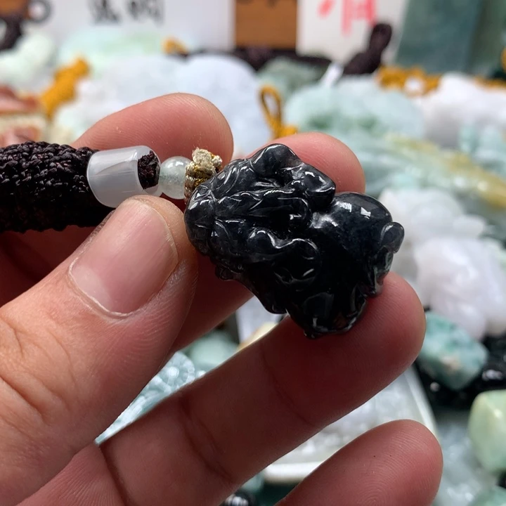 翡翠未镶嵌颈饰保真天然a货翡翠