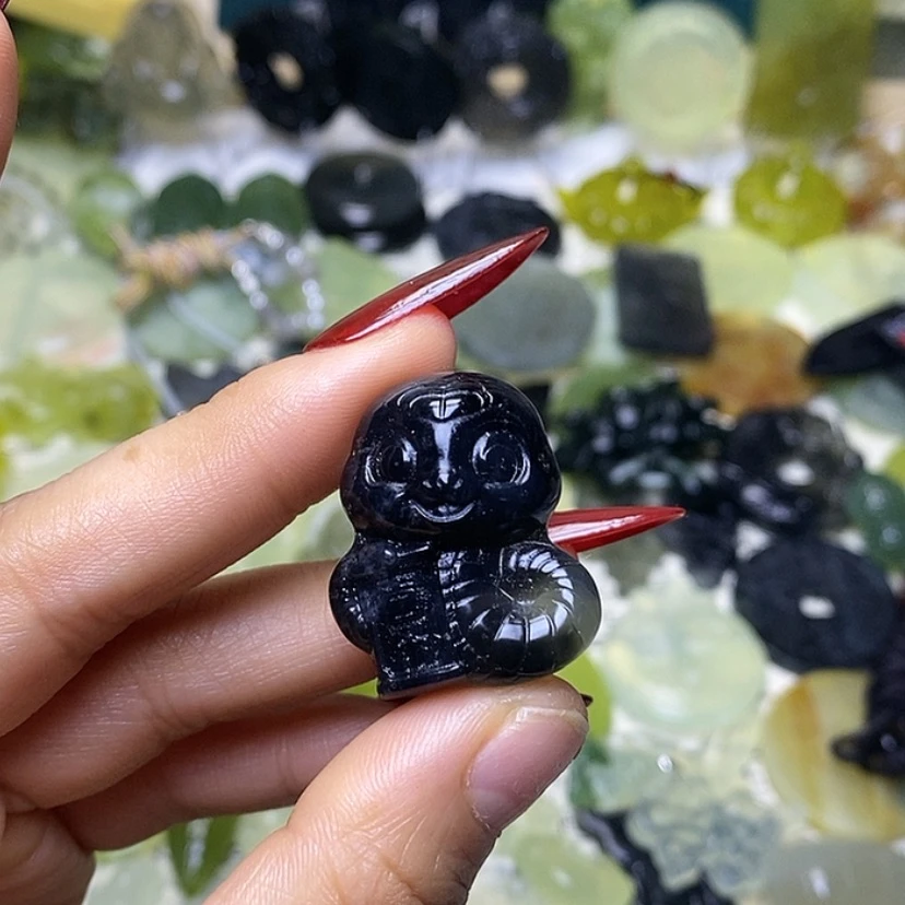 【闪购商品】蛇纹石玉颈饰未镶嵌美****~