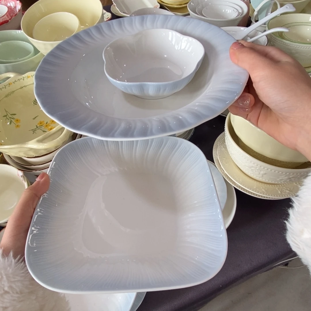 瓷2个草帽 4个个方盘 （8英寸）3个小碟