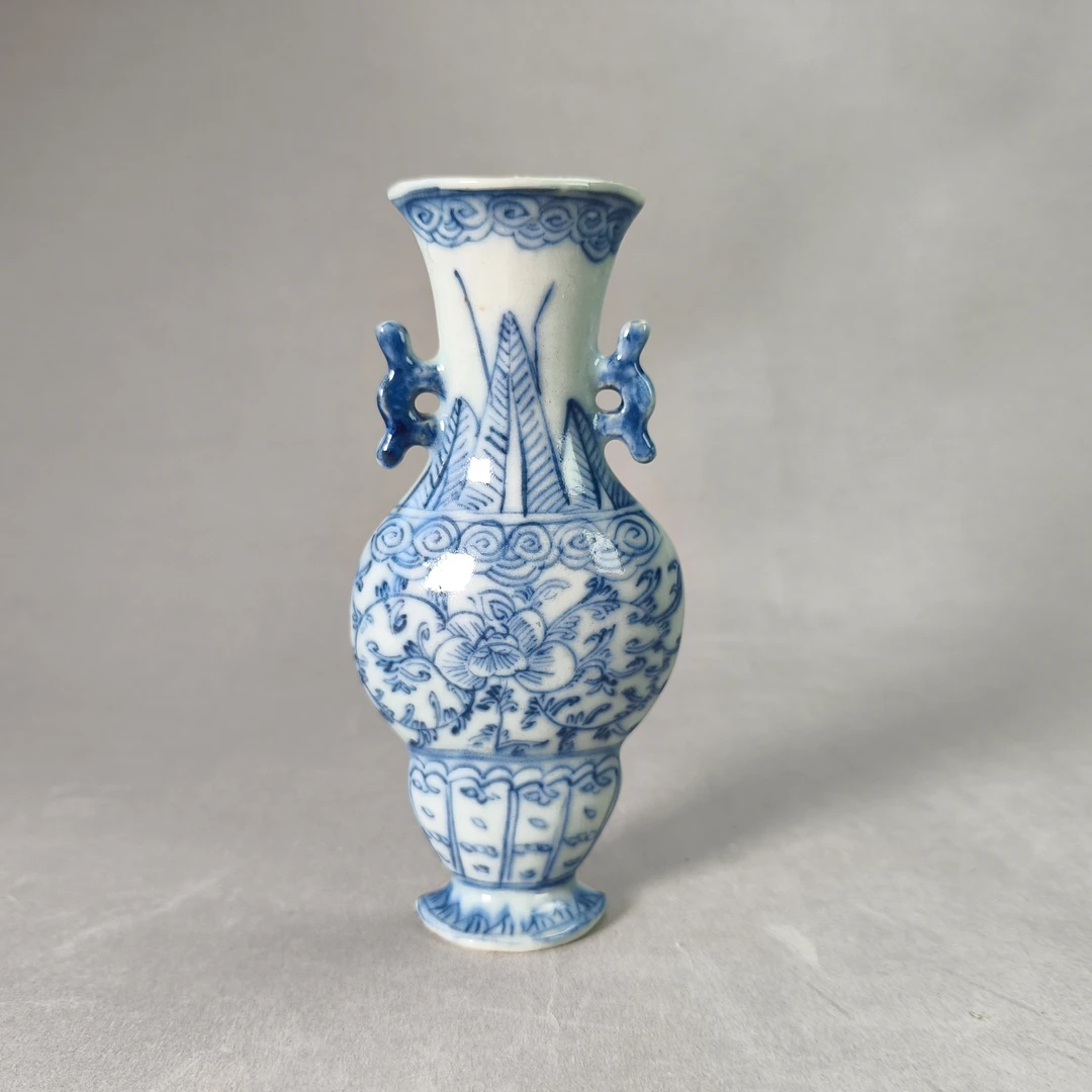 25081978清道光青花缠枝花卉纹壁瓶 高16.8cm