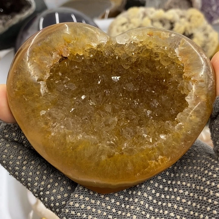 紫晶未镶嵌珠宝半成品