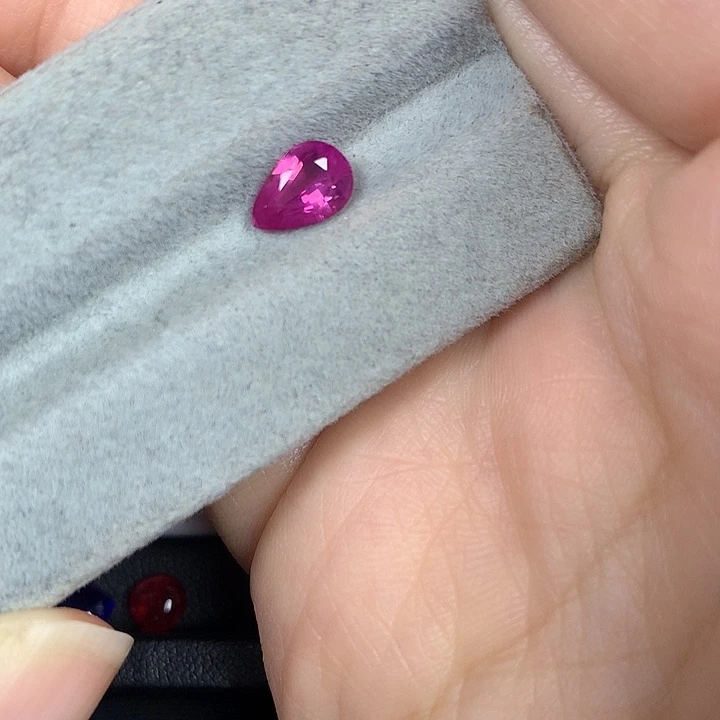 蓝宝石裸石1.14ct无烧粉蓝宝