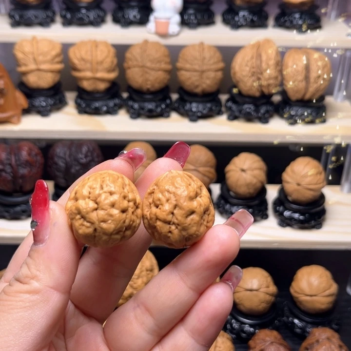 文玩核桃吊坠37w小脑花28尺