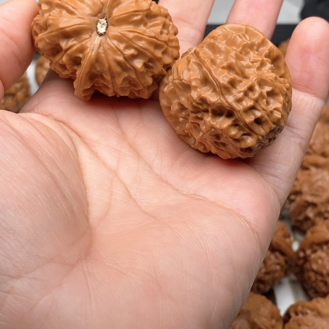 名***部文玩核桃把件黄松峪